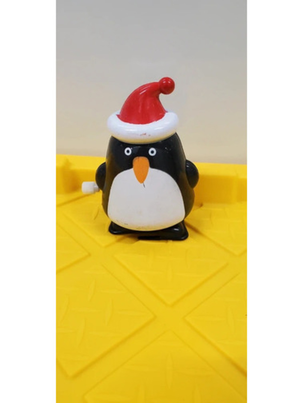 Wind Up Penguin Toy Holiday Christmas Santa Hat Plastic Collectible Walking